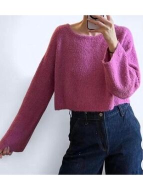 Pink knit sweater by Kimchi Blue.